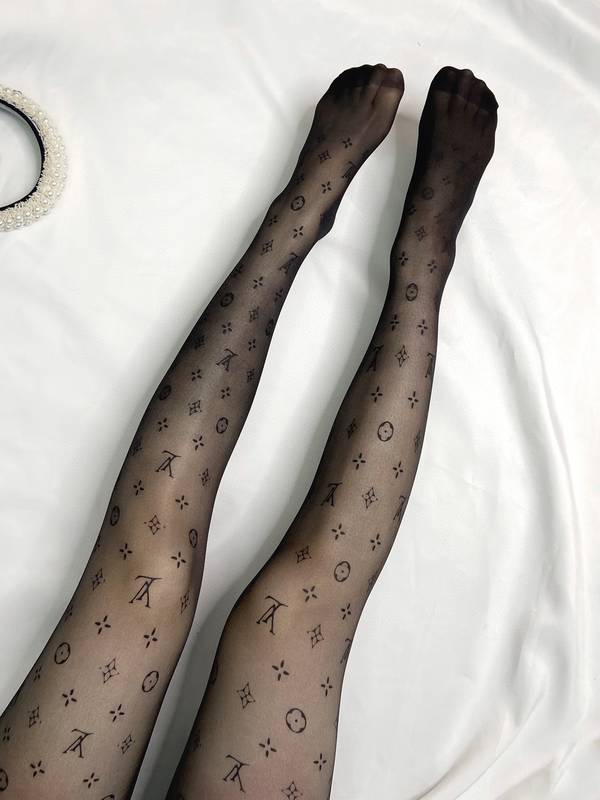 Louis Vuitton Socks LVO00005